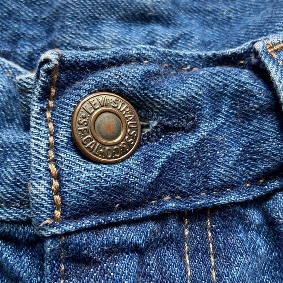 💙 Levis Denim Retro Mini Skirt with Floral Insert with Embroidery Size 27 - Picture 5 of 16